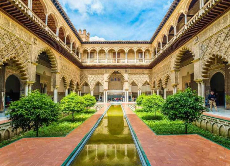 CATHEDRAL and ALCAZAR (tickets included) - vISITA - from 49.00 €  