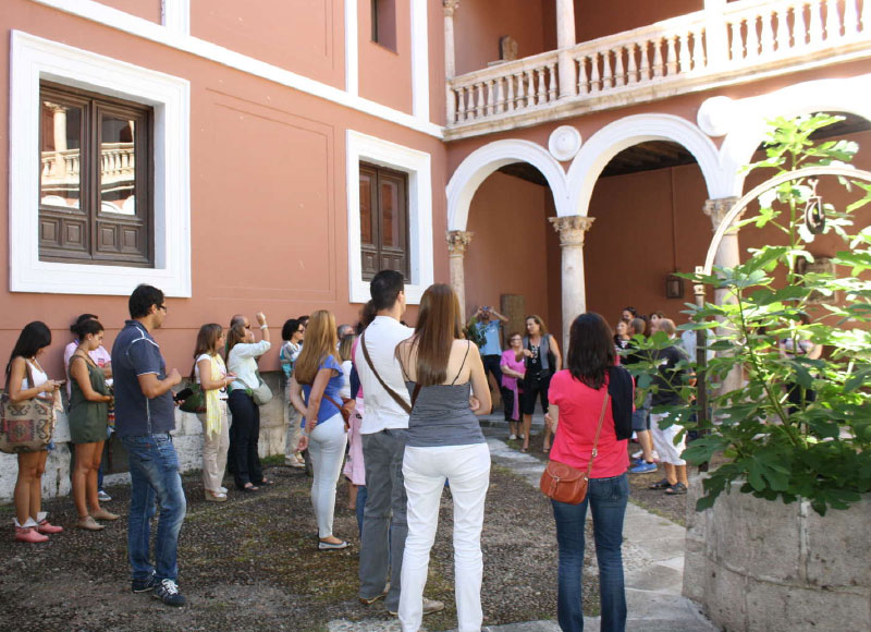 SPANISH GUIDED VISIT THE HIERJE - Visit - from 8.00 €  