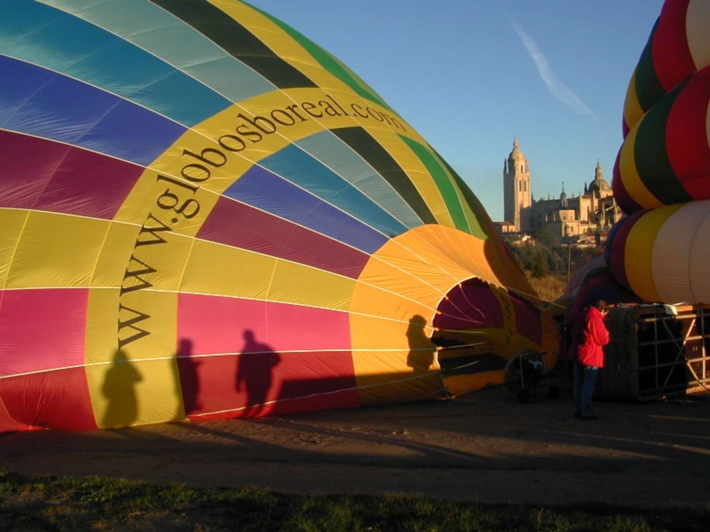PASEO EN GLOBO EN SEGOVIA<br /><strong>PASEO EN GLOBO EN SEGOVIA <strong class='extra_info_articulo'>- desde 160.00 € </strong></strong>