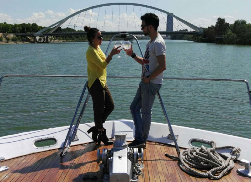 PASEO EN YATE + FLAMENCO<br /><strong>PASEO EN YATE + FLAMENCO <strong class='extra_info_articulo'>- desde 57.00 € </strong></strong>